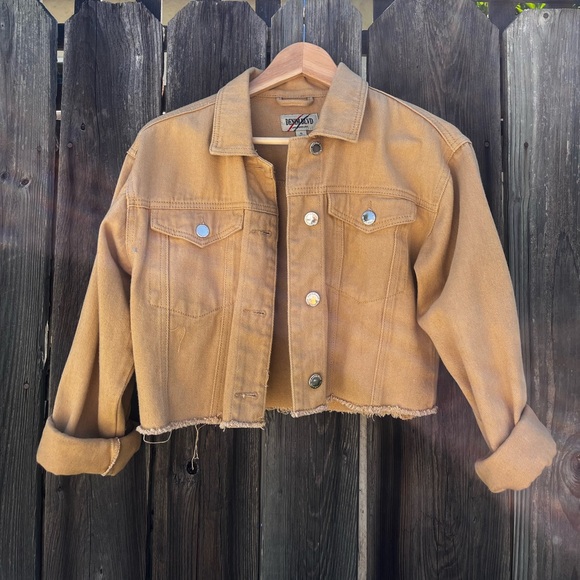 Cropped fitted denim jacket - Picture 3 of 3